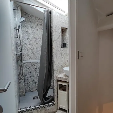Apartment 17 Near Arc De Triomphe *