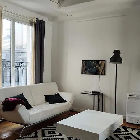 17 Near Arc De Triomphe Apartment Paris