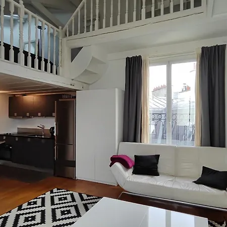 17 Near Arc De Triomphe Apartment