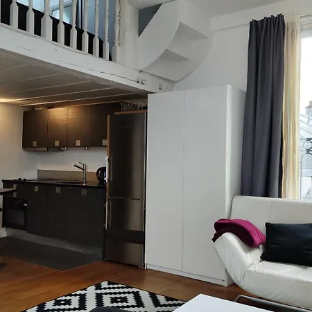 Apartment 17 Near Arc De Triomphe *